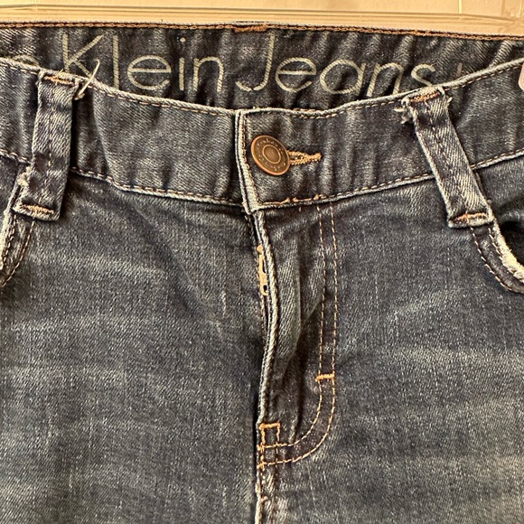 Vintage 2010s Calvin Klein Low Rise Boot Cut Jeans. Size 8 - Picture 4 of 5